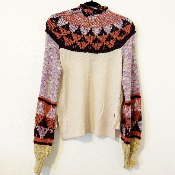 NEW FREE PEOPLE Swit The Small Stuff Pullover in Femme
Combo Knit Small - Picture 2 of 6